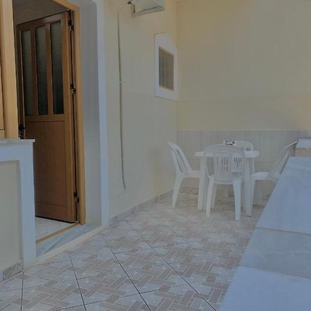 Ava'S Guesthouse Ksamil Eksteriør bilde