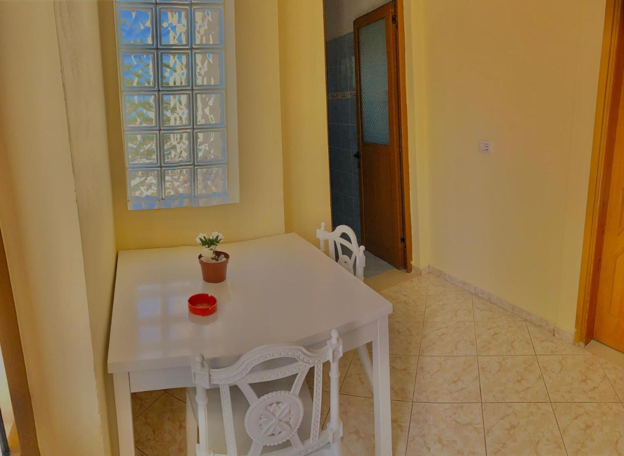 Ava'S Guesthouse Ksamil Eksteriør bilde